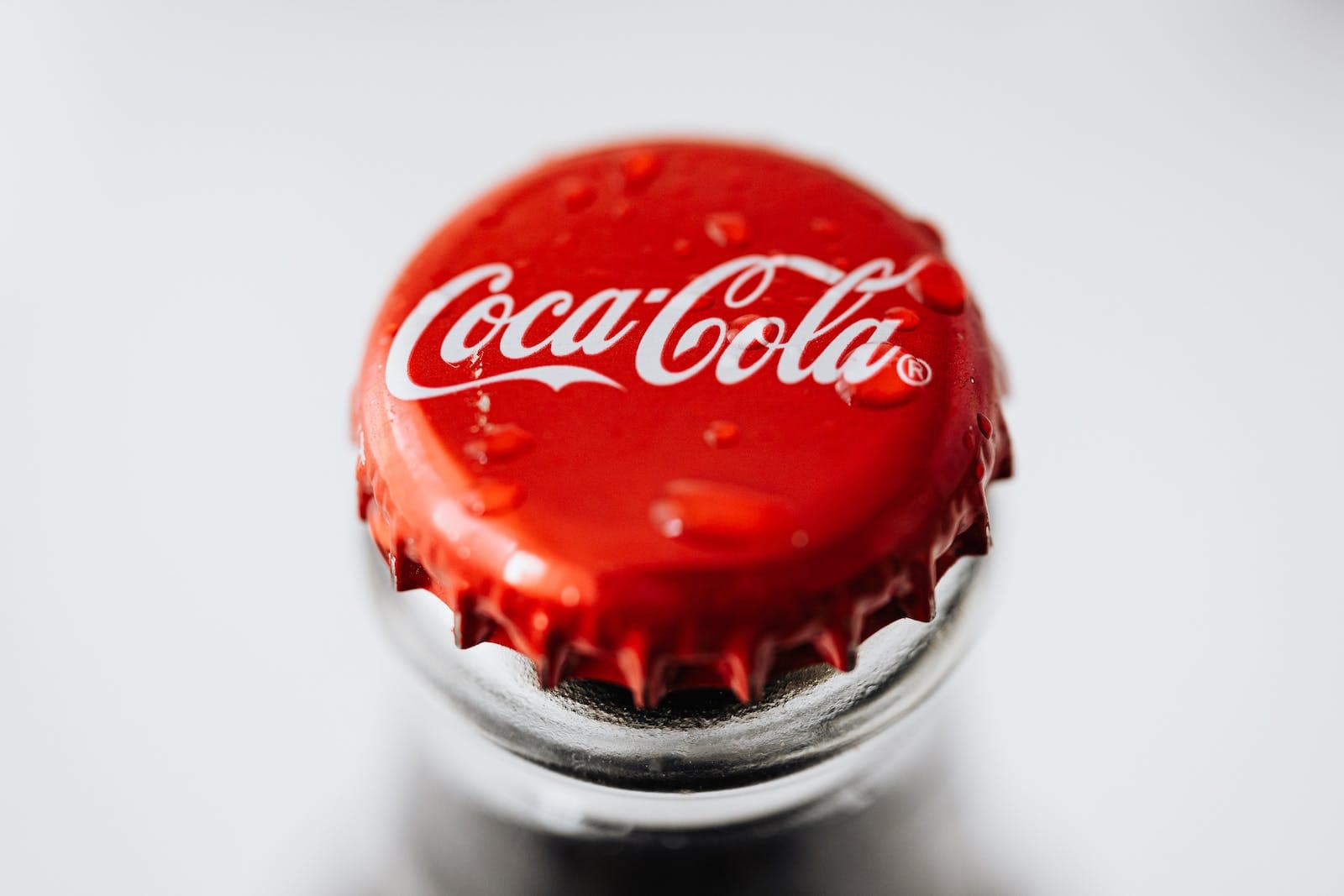 Een coca cola dopje