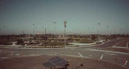 Draagbaar powerstation met zonnepaneel