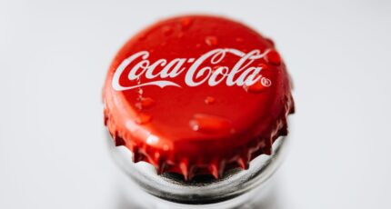 Een coca cola dopje