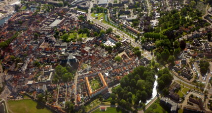 Luchtfoto van Harderwijk centrum